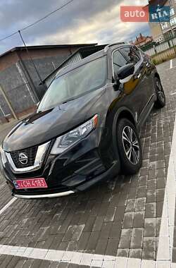 Внедорожник / Кроссовер Nissan Rogue 2019 в 