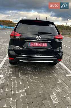 Внедорожник / Кроссовер Nissan Rogue 2019 в 