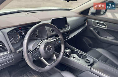 Внедорожник / Кроссовер Nissan Rogue 2021 в 