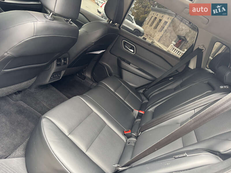 Позашляховик / Кросовер Nissan Rogue 2021 в Харкові