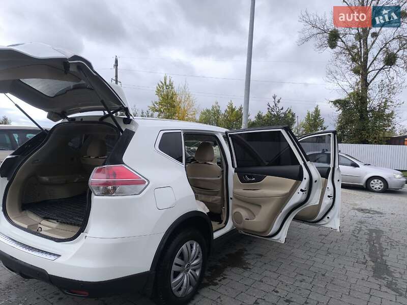 Внедорожник / Кроссовер Nissan Rogue 2015 в Ивано-Франковске