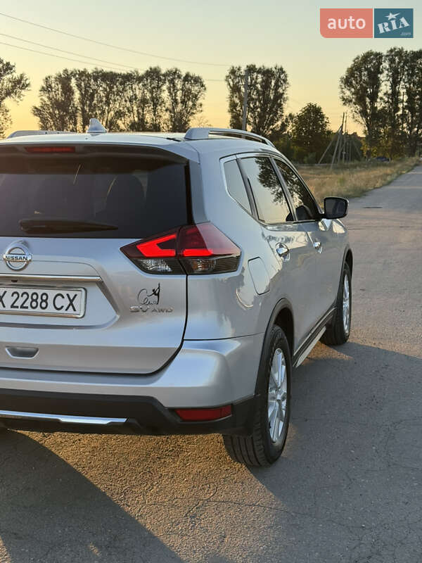 Внедорожник / Кроссовер Nissan Rogue 2016 в Днепре