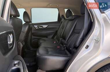 Внедорожник / Кроссовер Nissan Rogue 2015 в 