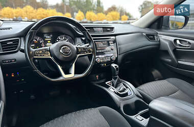 Позашляховик / Кросовер Nissan Rogue 2017 в  фото 18 Позашляховик / Кросовер Nissan Rogue 2017 в