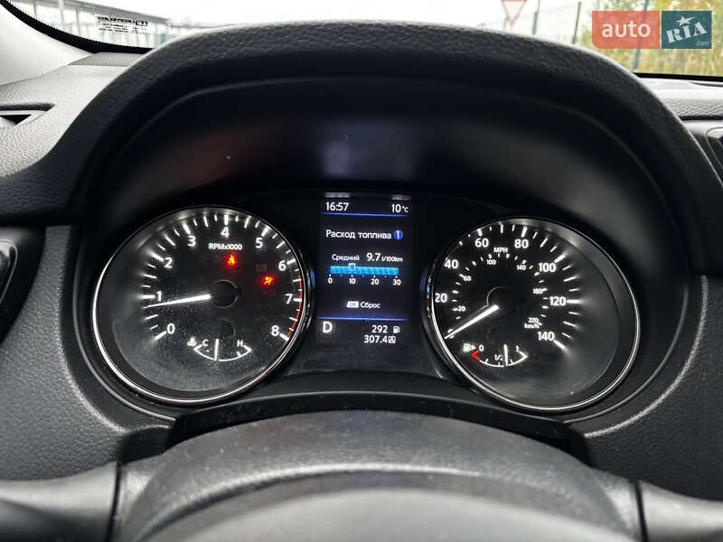 Внедорожник / Кроссовер Nissan Rogue 2018 в Коростене