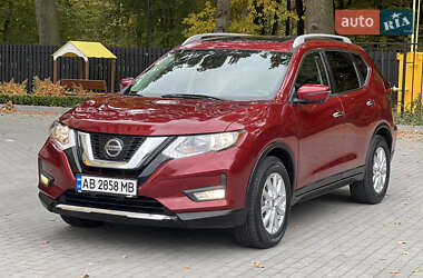 Внедорожник / Кроссовер Nissan Rogue 2017 в Виннице