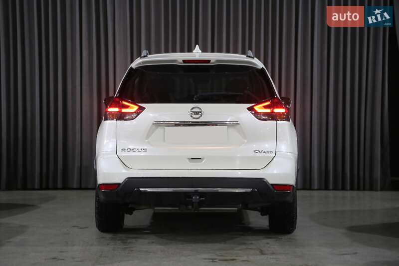 Позашляховик / Кросовер Nissan Rogue 2017 в Києві