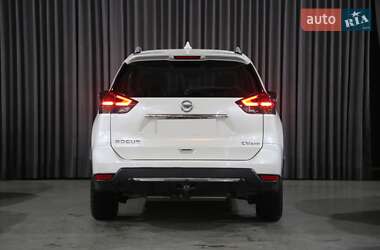 Внедорожник / Кроссовер Nissan Rogue 2017 в 