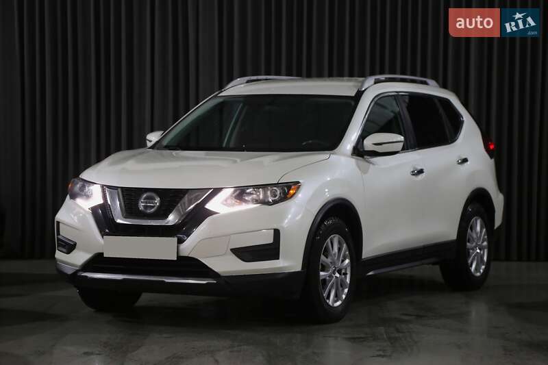 Позашляховик / Кросовер Nissan Rogue 2017 в Києві
