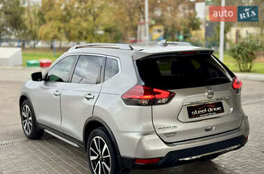 Позашляховик / Кросовер Nissan Rogue 2016 в 