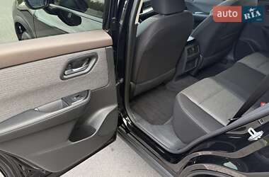 Внедорожник / Кроссовер Nissan Rogue 2022 в 