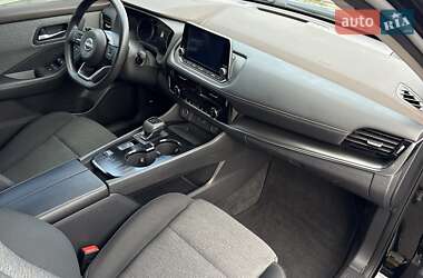 Внедорожник / Кроссовер Nissan Rogue 2022 в 