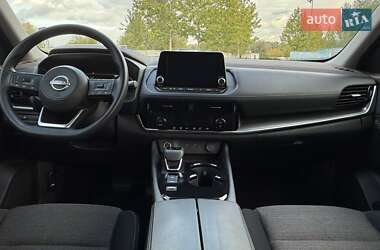Внедорожник / Кроссовер Nissan Rogue 2022 в 