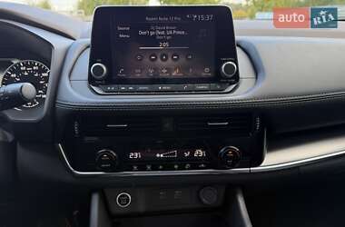 Внедорожник / Кроссовер Nissan Rogue 2022 в 