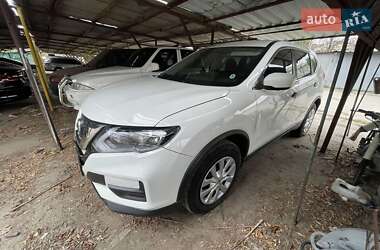 Внедорожник / Кроссовер Nissan Rogue 2016 в Харькове