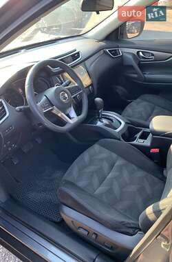 Внедорожник / Кроссовер Nissan Rogue 2015 в 