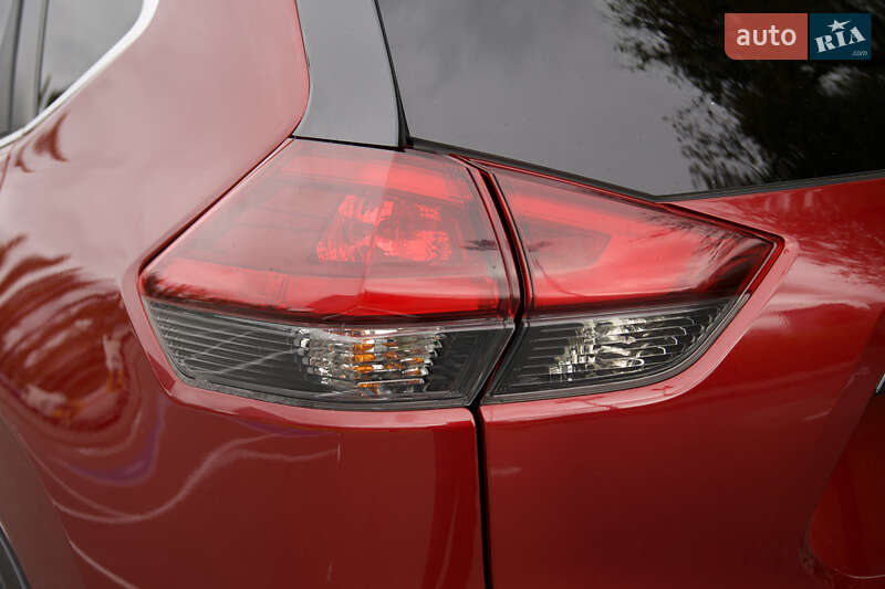 Позашляховик / Кросовер Nissan Rogue 2018 в Києві