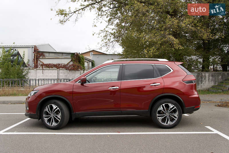 Позашляховик / Кросовер Nissan Rogue 2018 в Києві