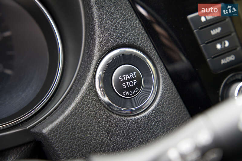 Позашляховик / Кросовер Nissan Rogue 2018 в Києві