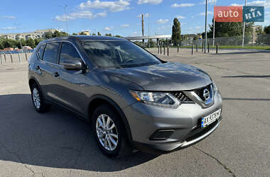 Внедорожник / Кроссовер Nissan Rogue 2016 в Харькове