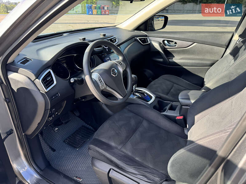 Внедорожник / Кроссовер Nissan Rogue 2016 в Харькове