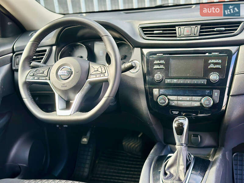 Внедорожник / Кроссовер Nissan Rogue 2017 в Днепре фото 24 Внедорожник / Кроссовер Nissan Rogue 2017 в Днепре