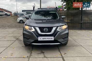 Внедорожник / Кроссовер Nissan Rogue 2018 в 