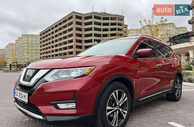 Внедорожник / Кроссовер Nissan Rogue 2017 в 