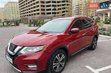 Внедорожник / Кроссовер Nissan Rogue 2017 в 