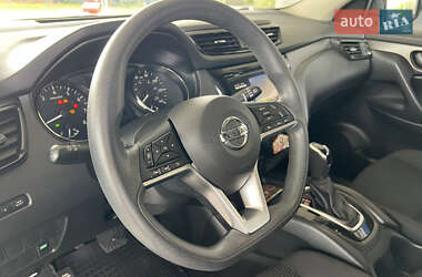 Позашляховик / Кросовер Nissan Rogue 2017 в  фото 8 Позашляховик / Кросовер Nissan Rogue 2017 в