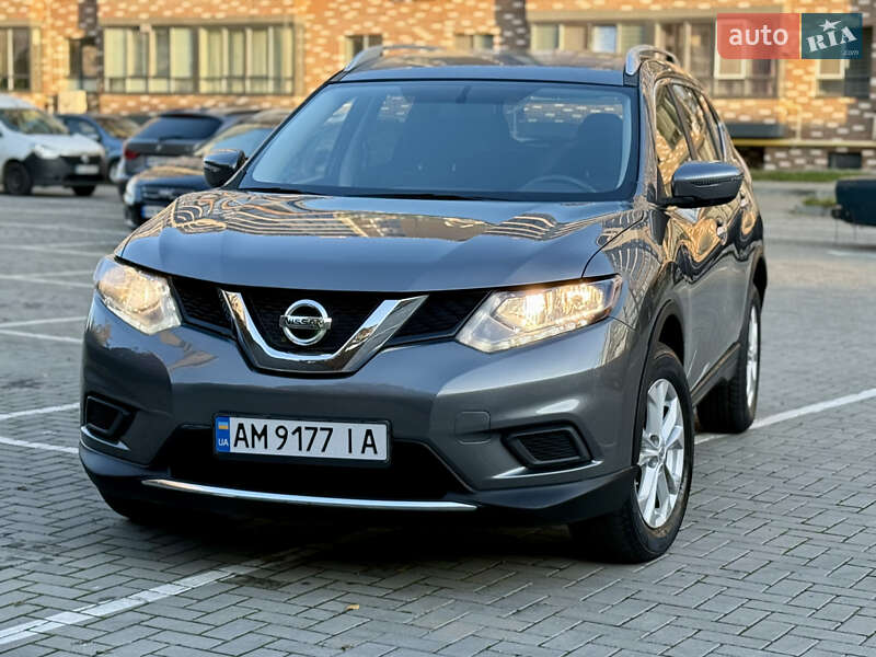 Внедорожник / Кроссовер Nissan Rogue 2016 в 