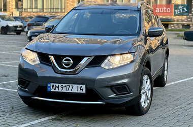 Внедорожник / Кроссовер Nissan Rogue 2016 в 