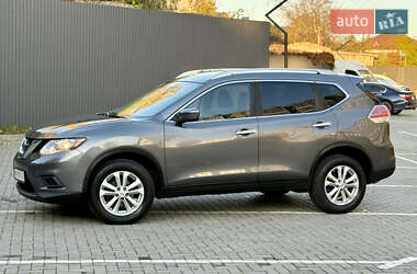 Внедорожник / Кроссовер Nissan Rogue 2016 в 