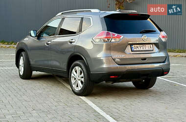 Внедорожник / Кроссовер Nissan Rogue 2016 в 
