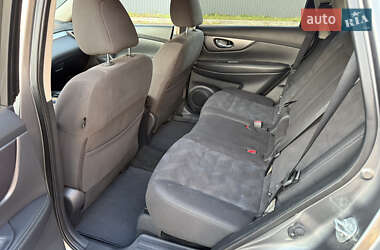 Внедорожник / Кроссовер Nissan Rogue 2016 в 