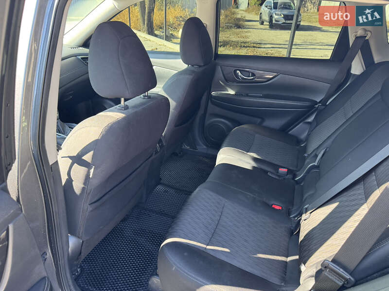 Внедорожник / Кроссовер Nissan Rogue 2018 в Запорожье