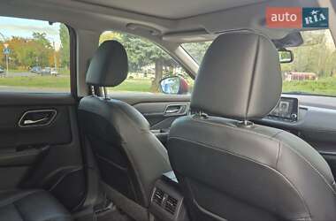 Внедорожник / Кроссовер Nissan Rogue 2020 в 