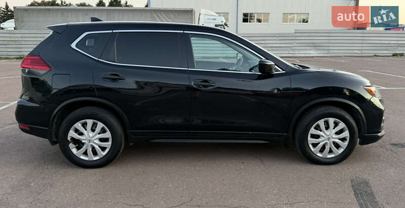 Внедорожник / Кроссовер Nissan Rogue 2016 в Ровно