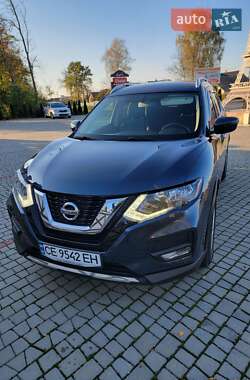 Позашляховик / Кросовер Nissan Rogue 2016 в Чернівцях