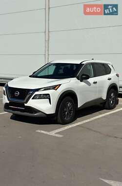 Внедорожник / Кроссовер Nissan Rogue 2023 в 