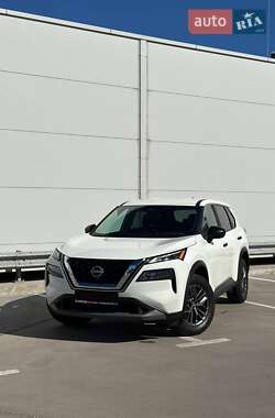 Внедорожник / Кроссовер Nissan Rogue 2023 в 