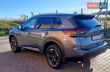 Внедорожник / Кроссовер Nissan Rogue 2024 в 