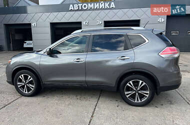 Позашляховик / Кросовер Nissan Rogue 2015 в 