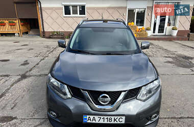 Позашляховик / Кросовер Nissan Rogue 2015 в 