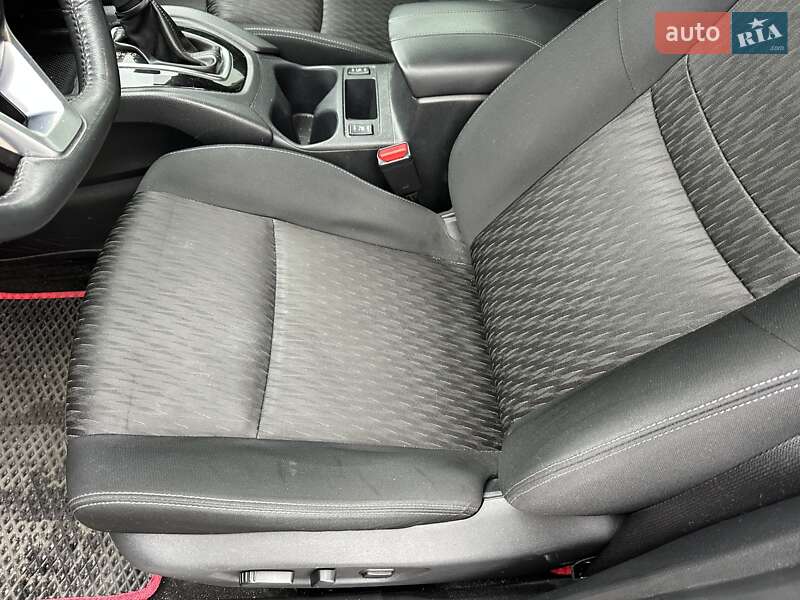 Позашляховик / Кросовер Nissan Rogue 2016 в Києві фото 22 Позашляховик / Кросовер Nissan Rogue 2016 в Києві