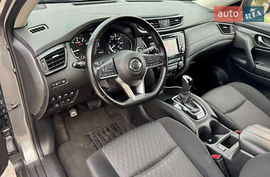 Внедорожник / Кроссовер Nissan Rogue 2020 в 