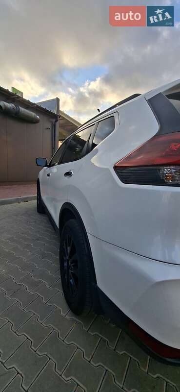 Внедорожник / Кроссовер Nissan Rogue 2018 в Одессе