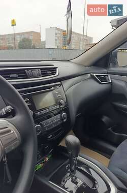 Внедорожник / Кроссовер Nissan Rogue 2016 в Александрие