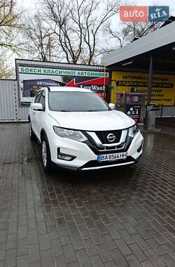 Позашляховик / Кросовер Nissan Rogue 2016 в Олександрії