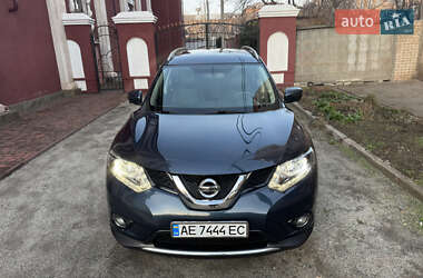 Позашляховик / Кросовер Nissan Rogue 2016 в Кривому Розі